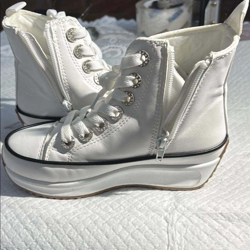 White Lace Up Boots with Textured Canvas and Rubber Sole